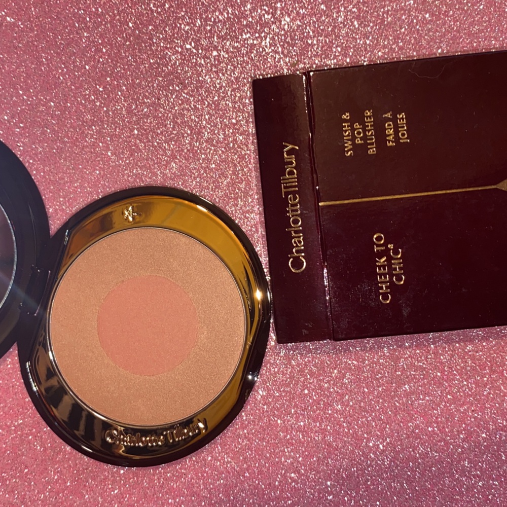 Charlotte Tilbury cheek to chic ecstasy